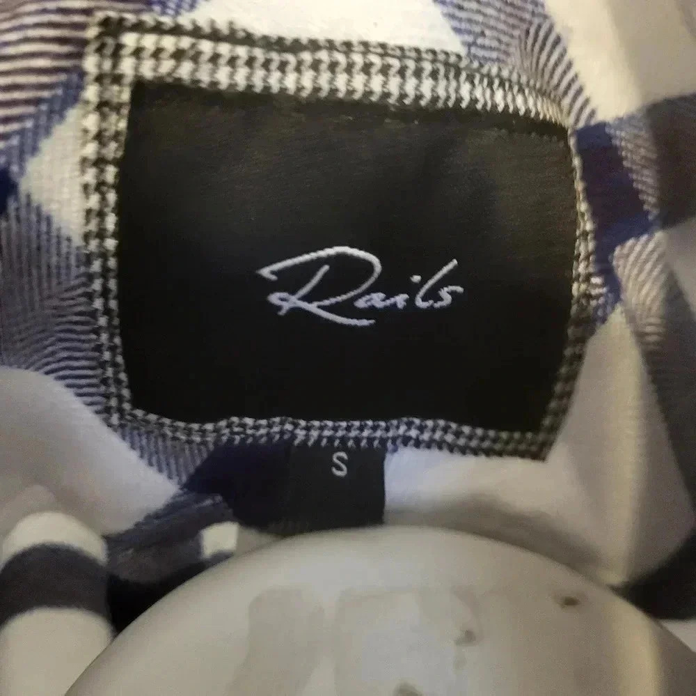 Rails Hunter Plaid Button Down Long Sleeve Shirt(… - image 5